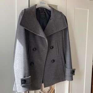 Aritzia Babaton Short Coat